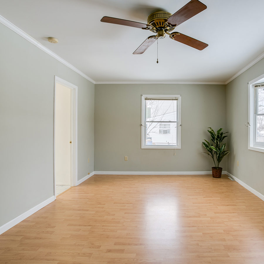 Image of clean, vacant living room.